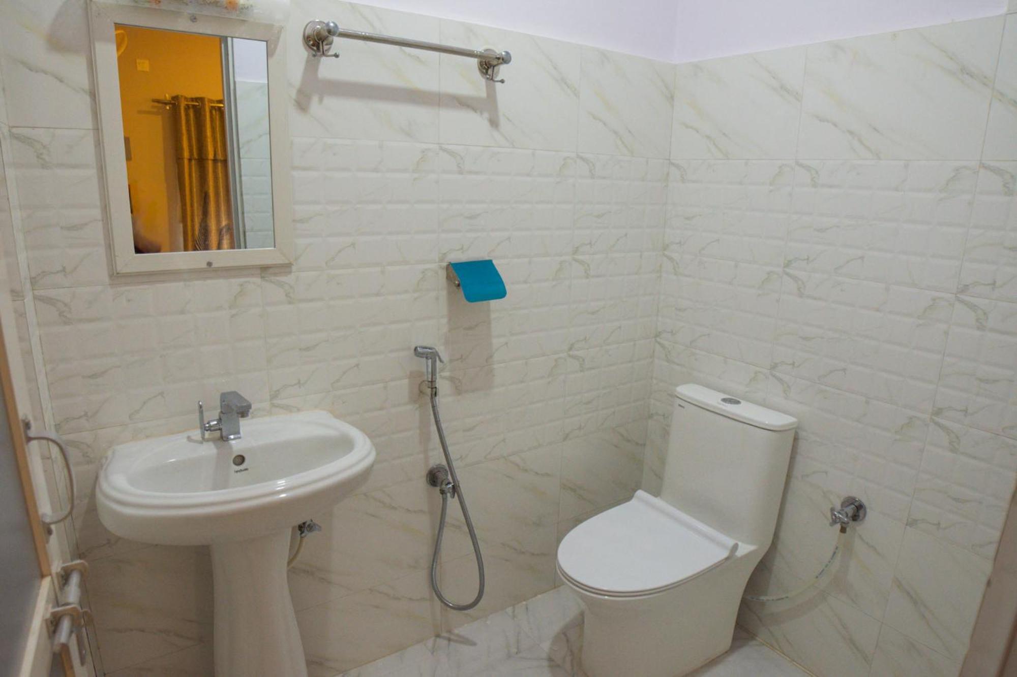 Galaxy Guest House Bhairāhawā Habitación foto